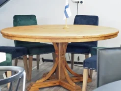 Anttiina Pyöreä ruokailupöytä 150 cm, Hunaja