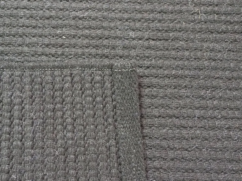 Botnia Carpet Harmonia villamatto 170x240cm, musta