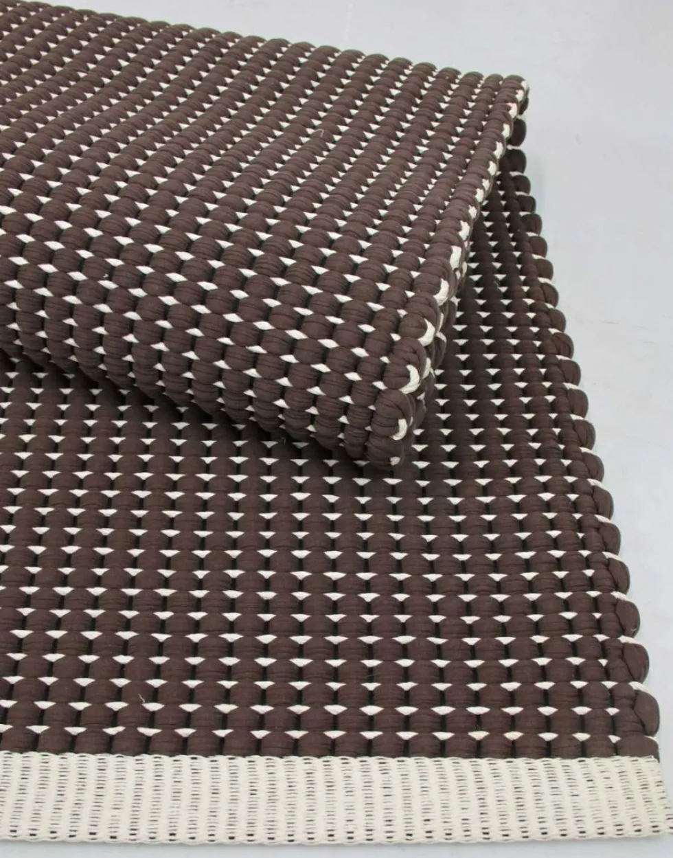 Hanna Korvela Duetto2 matto, ruskea/valk 140x200cm