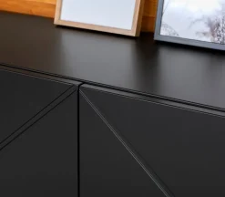Hiipakka Vilja senkki 150cm umpiovilla, musta