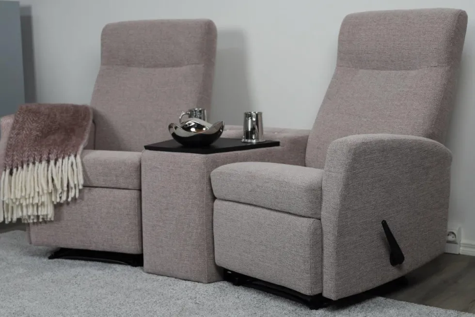 PK Furniture Kick kotiteatterisohva, kangasverhoiltu