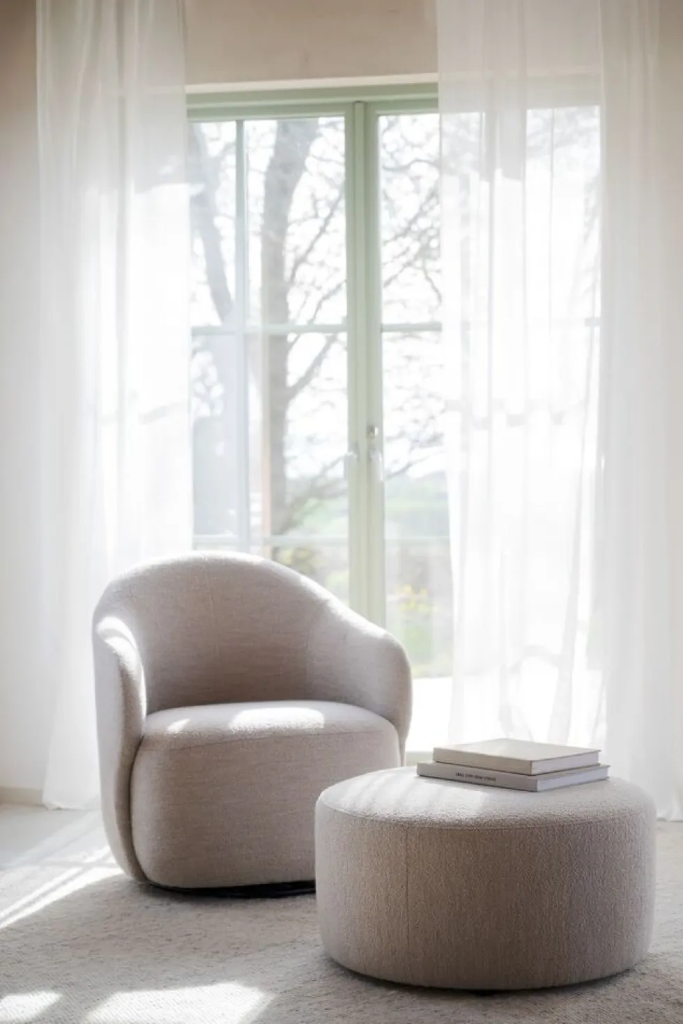 Rowico Chapeltown lepotuoli, vaalea beige