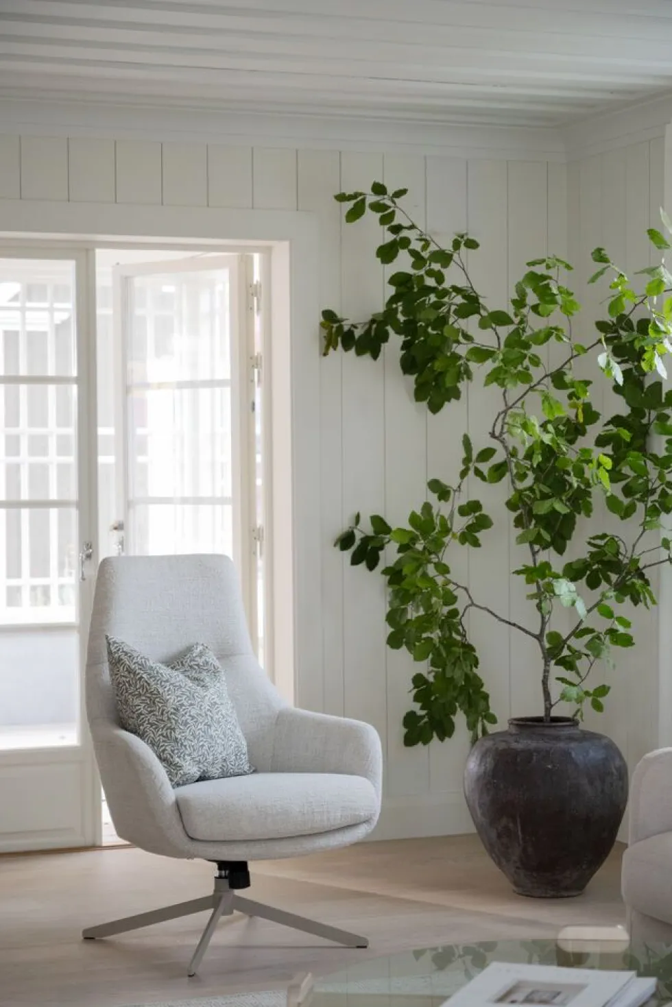 Rowico Conroe lepotuoli, vaalea beige