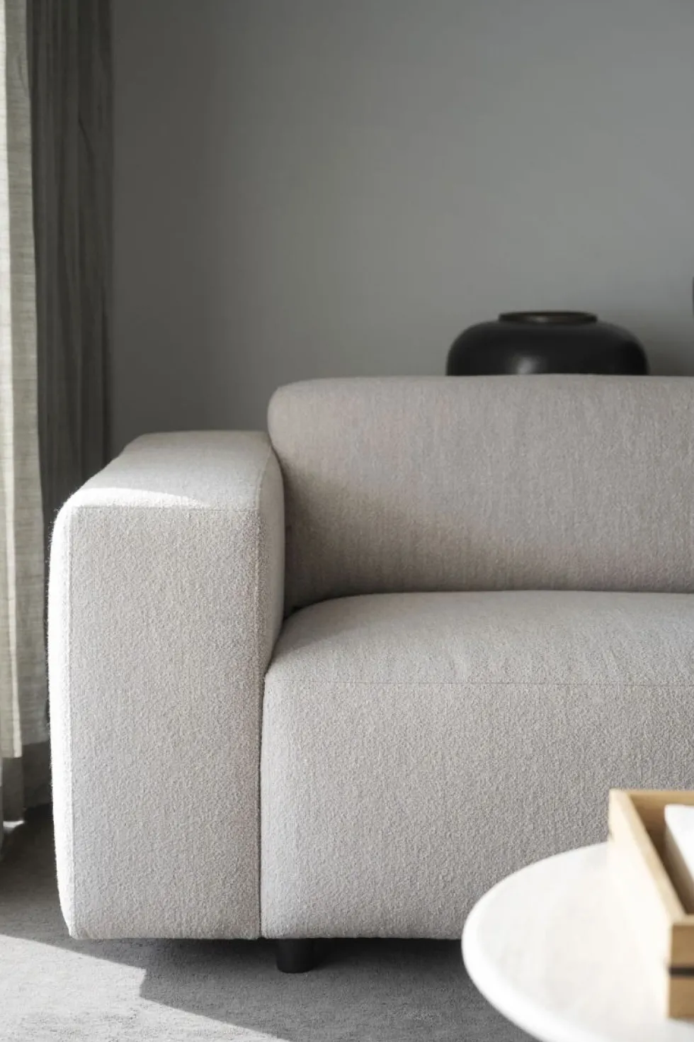 Rowico Willard 4-istuttava sohva, Vaalea beige